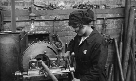 Picture Gallery: Women in Shipbuilding, Wallsend